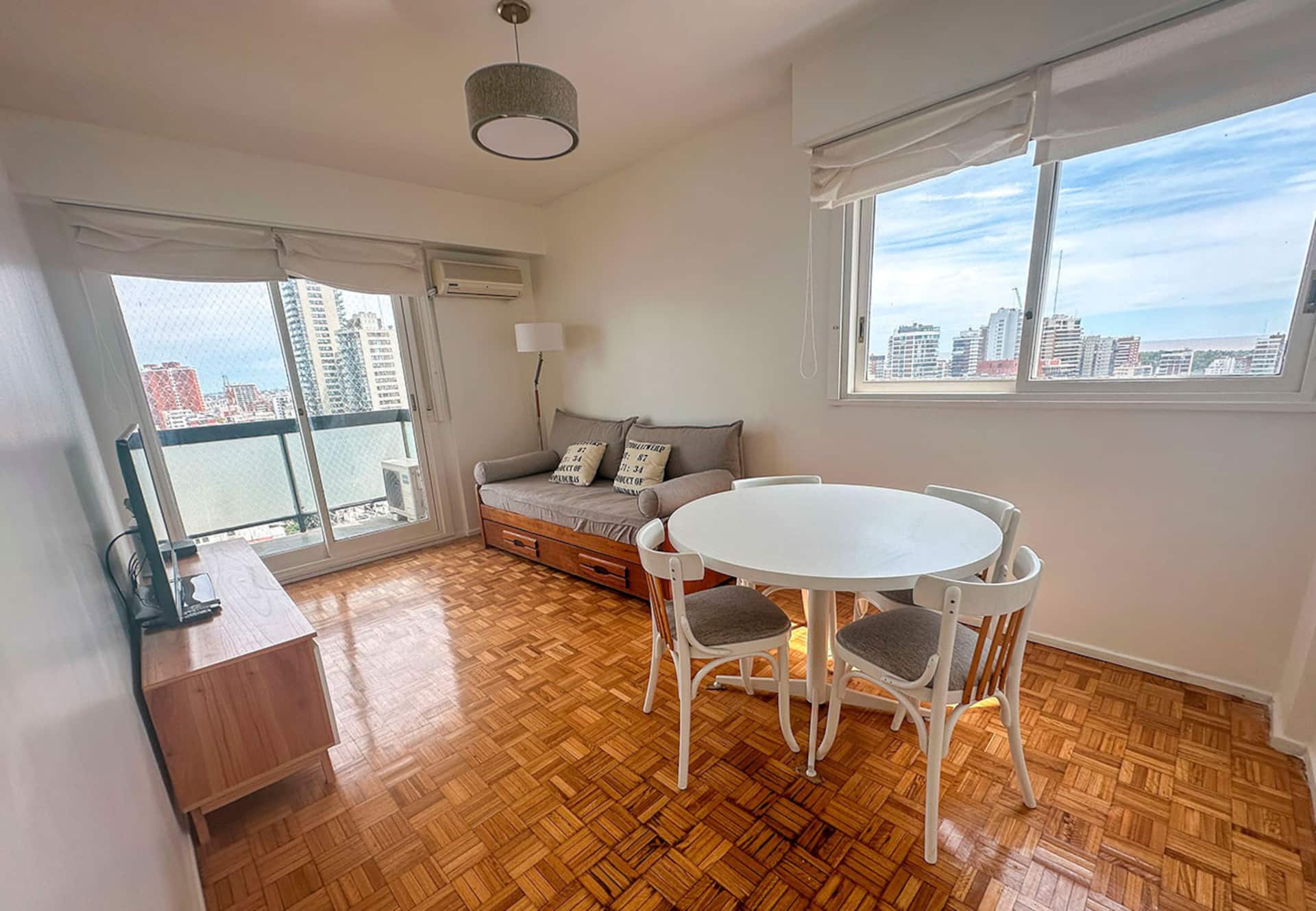 Apartamento de 1 quarto com varanda e vista ampla em Colegiales