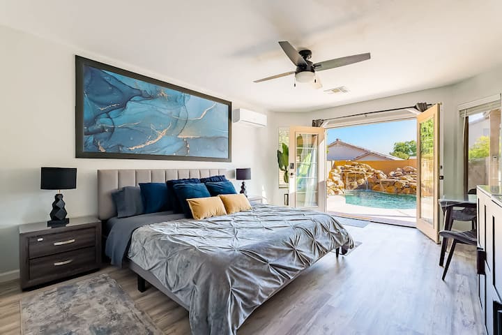 Kingsize bed met smart-tv