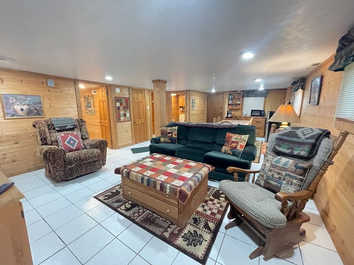 Ниво на тераса - кауч со брачен кревет (широк 150-179 см)!