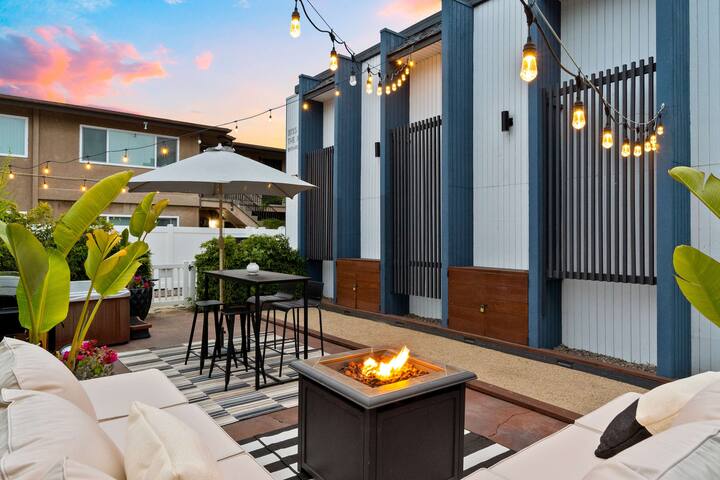 Coastal Cozy Townhouse w/ Hot Tub + Fire Pit gallery image 2