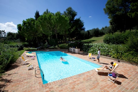 Villa Adele, Senigallia, beautiful villa with pool