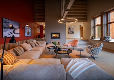 Relax in beautiful mountain home