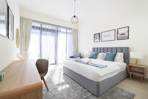 Successful Airbnb property: Stylish & Spacious 1BR | 10 min to Burj Khalifa in Al Merkadh