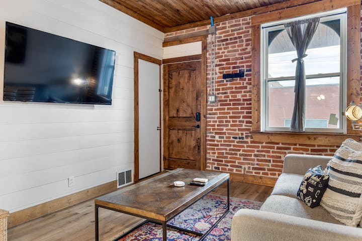 Მისაღები ოთახი/წინა კარი