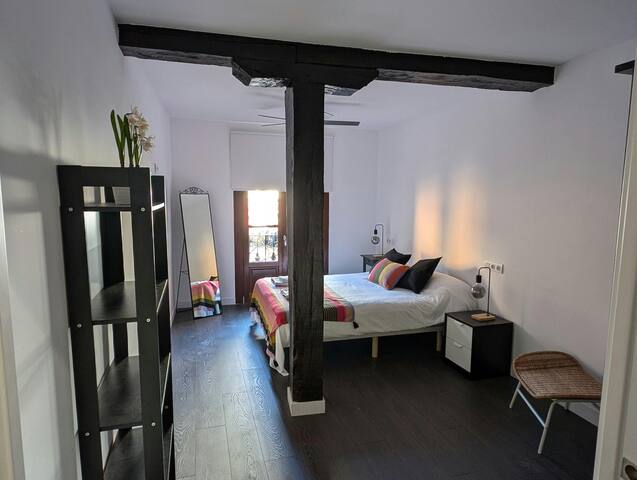 Museo by Oasis Bilbao (EBI03117)