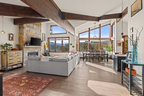 Ridge View Retreat - Panoramic Views and Hot Tub