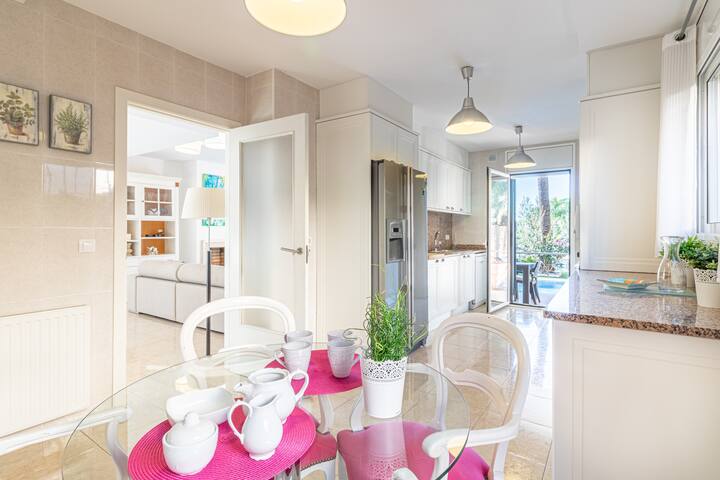 Jouvacations Villa Sun Pani gallery image 4