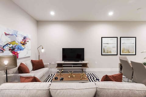 Chic 4 Bedroom at Summerville, Minutes from Disney