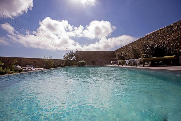 Mykonian Luxury 4 Bd Villa Filyra w Private pool
