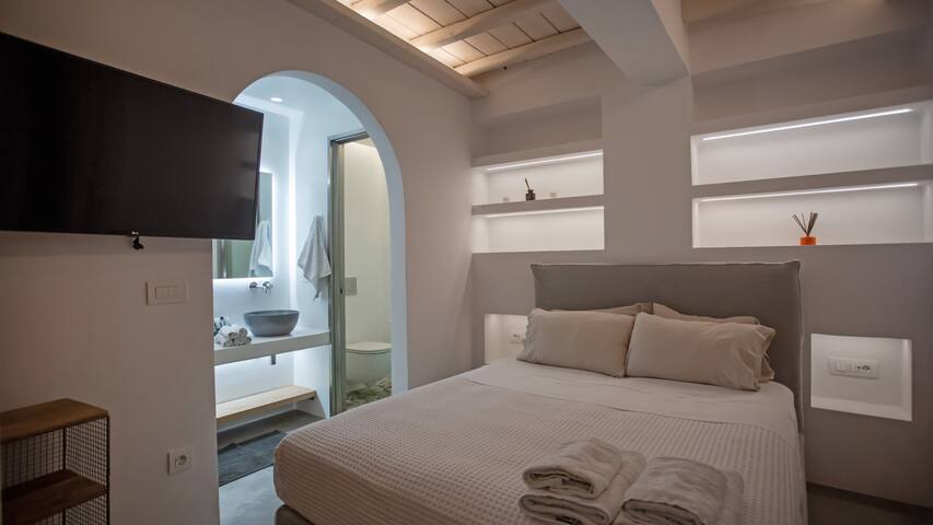 Mykonian Luxury 4 Bd Villa Filyra w Private pool gallery image 3