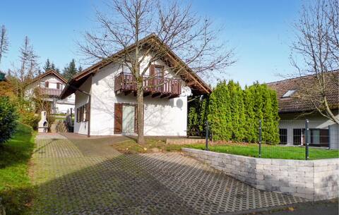 Gorgeous home in Kirchheim with WiFi