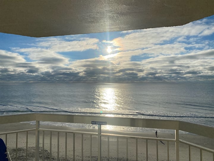 Garden City Beach Oceanfront Condo 508 | Rising Ti - Murrells Inlet, SC