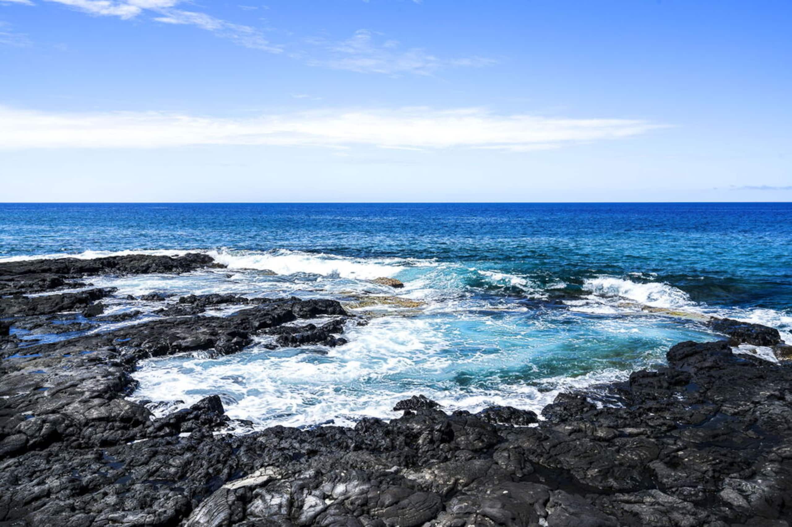 Condo in Kailua-Kona · ★4.76 · 2 bedrooms · 2 beds · 2 baths - Image 40