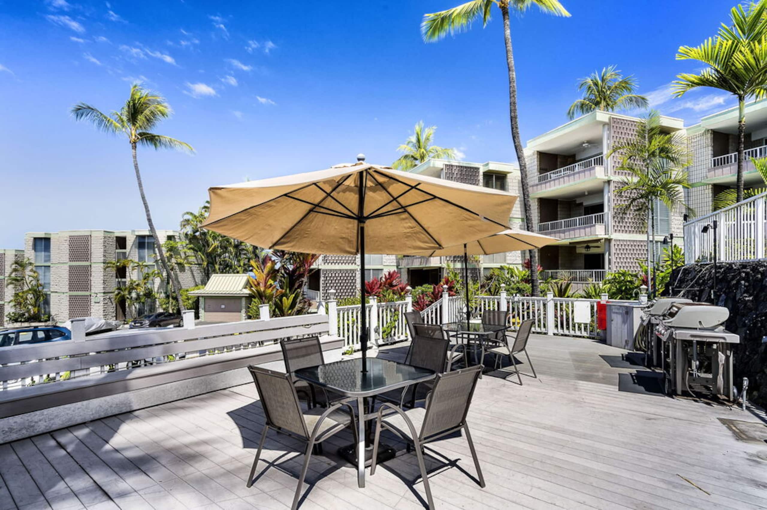 Condo in Kailua-Kona · ★4.76 · 2 bedrooms · 2 beds · 2 baths - Image 38