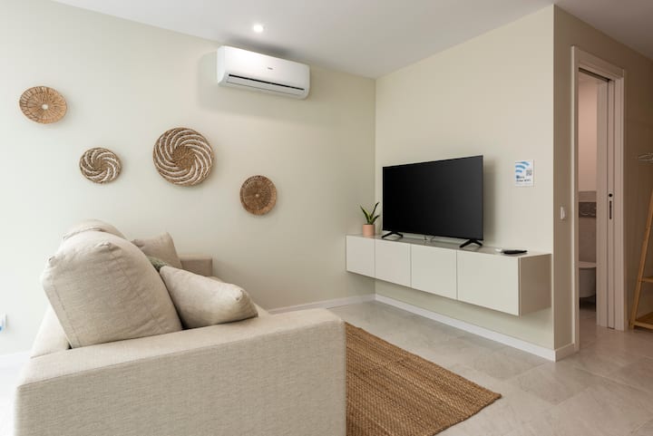 Studio 2’ Airport | Easy Check-in, King Bed, Quiet - Faro Airport (FAO)