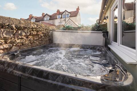 Host & Stay | The Keep