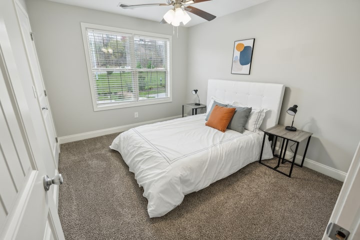 Biltmore Luxury 1517 #2 Townhomes L 2bd 2 Bth - Clarksville, TN