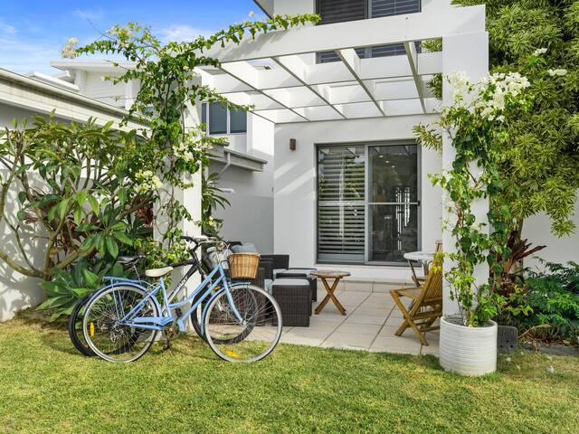 Malibu Mansion at Salt gallery image 3