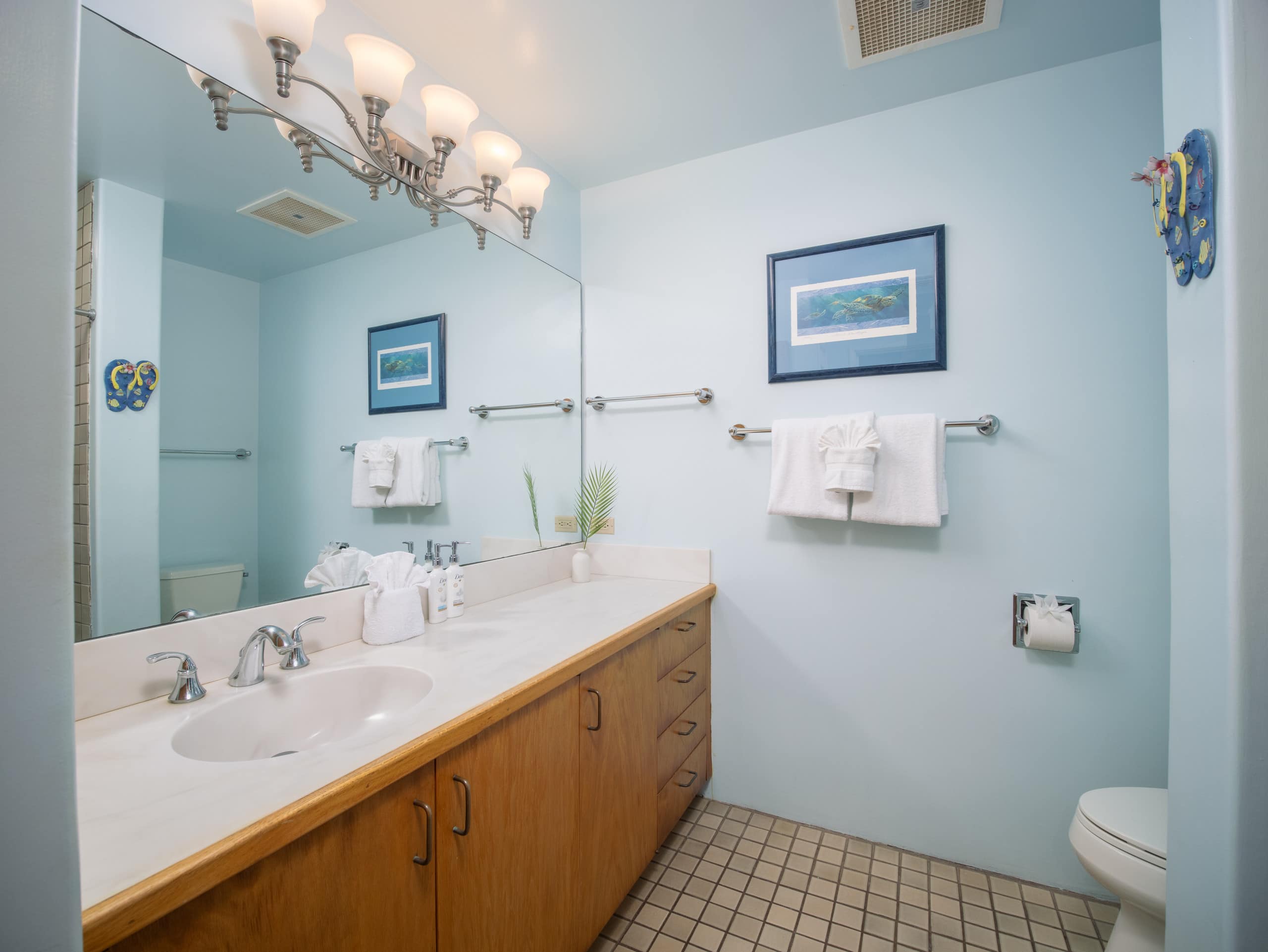 Home in Lahaina · ★4.44 · 2 bedrooms · 3 beds · 2 private baths - Image 18