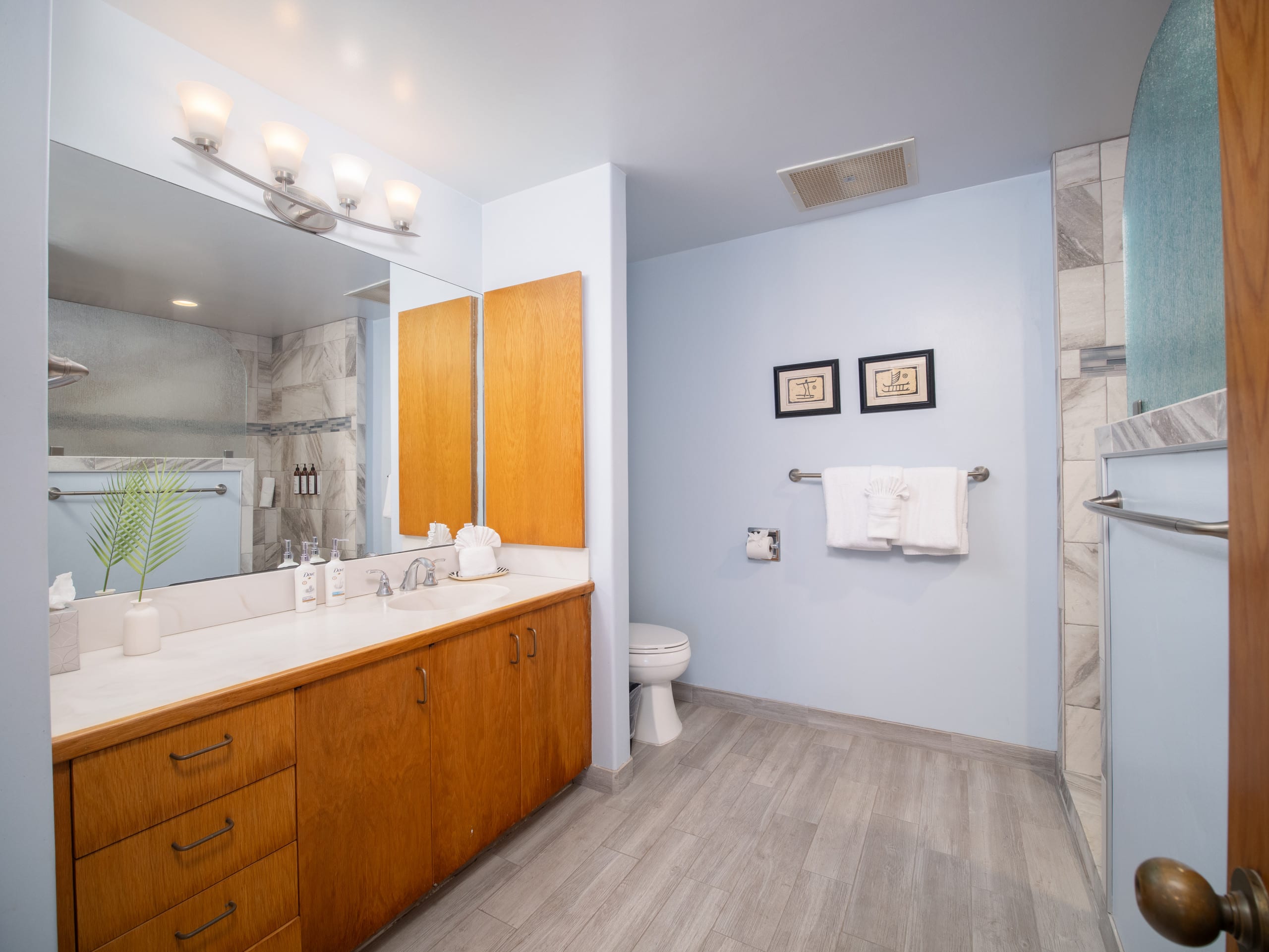 Home in Lahaina · ★4.44 · 2 bedrooms · 3 beds · 2 private baths - Image 16