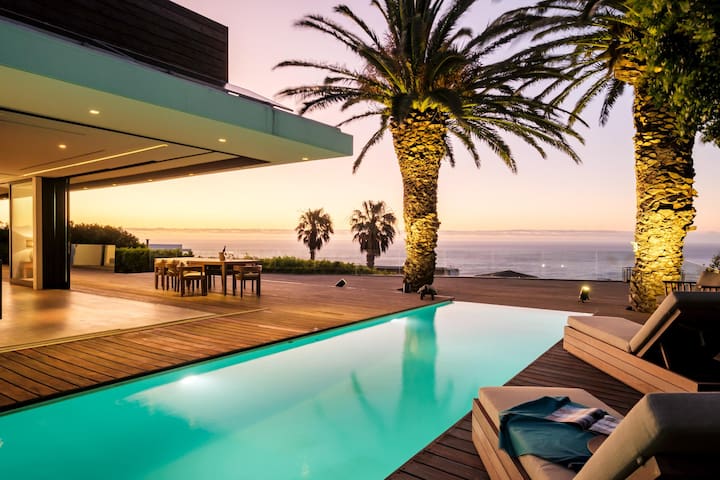 Camps Bay Idyllic Holiday Villa Lion’s Lookout