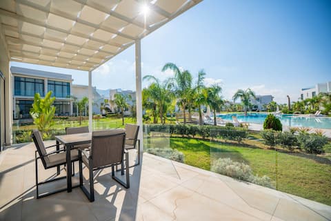 B34-2 The Resort Apartment with Pool View