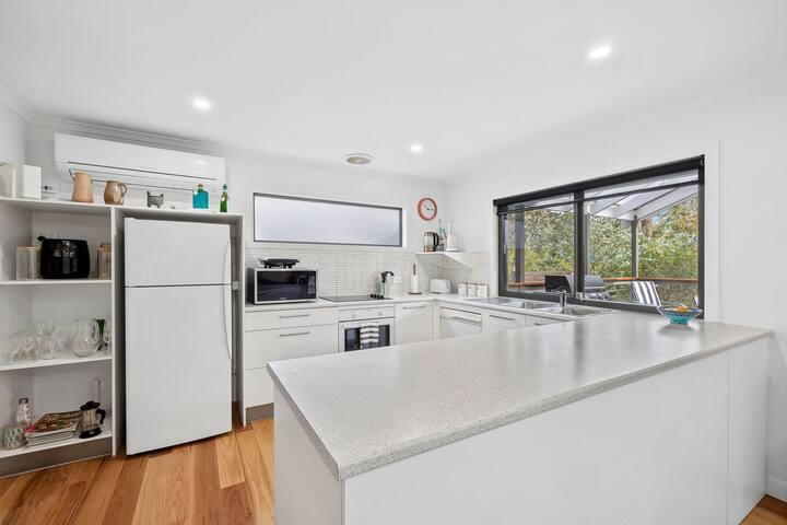 Kanga Beach House gallery image 4