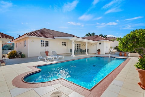 Aruba Oasis: 4BR Home w/ Pvt Pool near Baby Beach