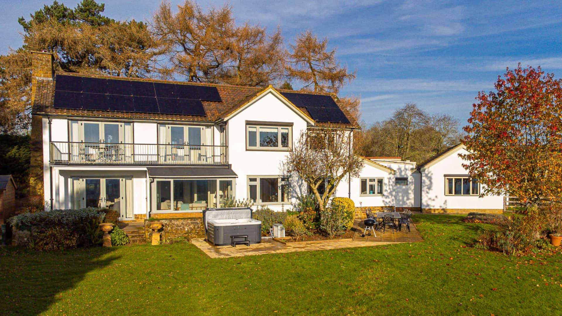 Far Heath House - Scenic Hot Tub Stay