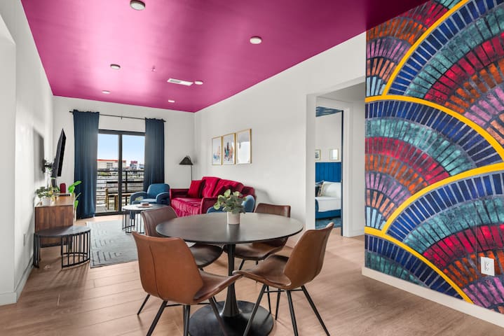 The Rayleigh: Artsy Hyve Escape Btw DT & the Gulch