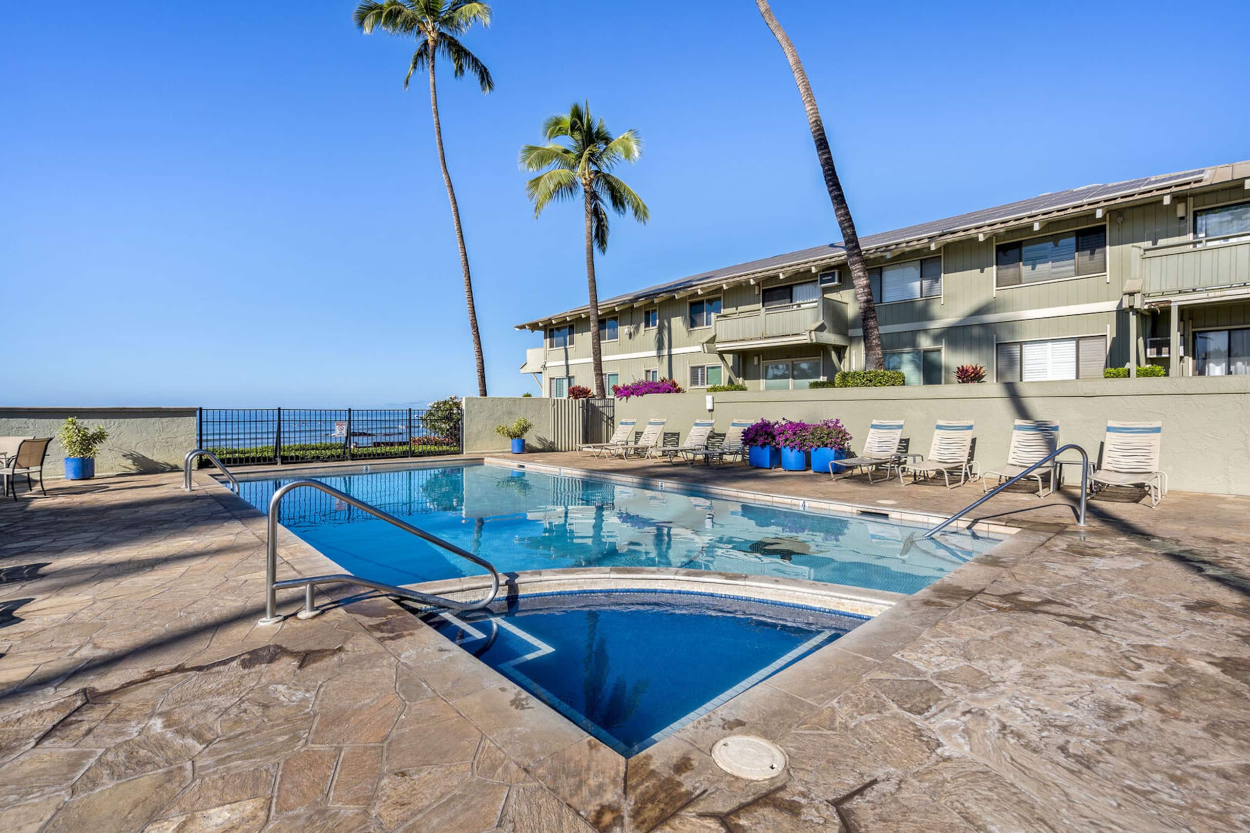 Condo in Kihei · ★5.0 · 1 bedroom · 2 beds · 1 private bath - Image 32