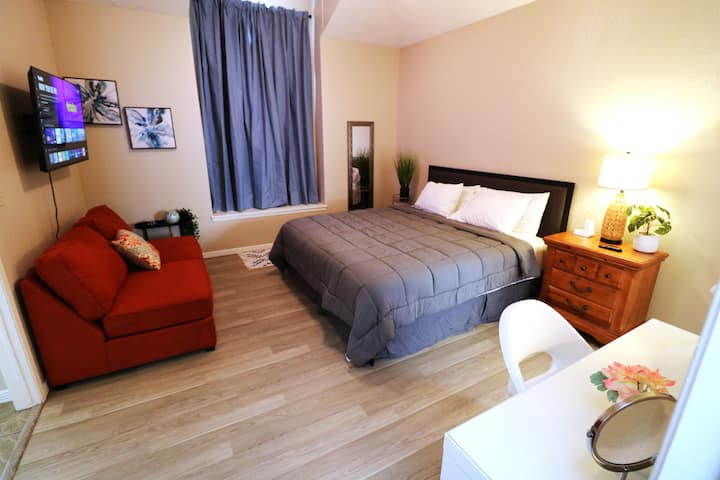 Kitanda /Sofa /Televisheni Janja Kubwa