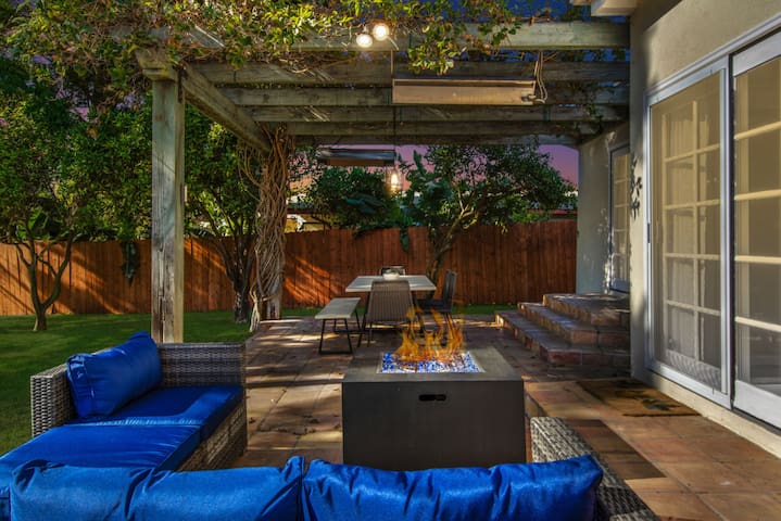 Beach Breeze Bungalow | 1.3Miles To Beach | Cozy