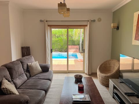 Successful Airbnb property: Vila Solar Fabulosa | Private pool & garden in Armação De Pêra