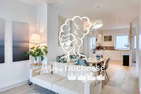 The house of the Cavalier Bleu and its studio