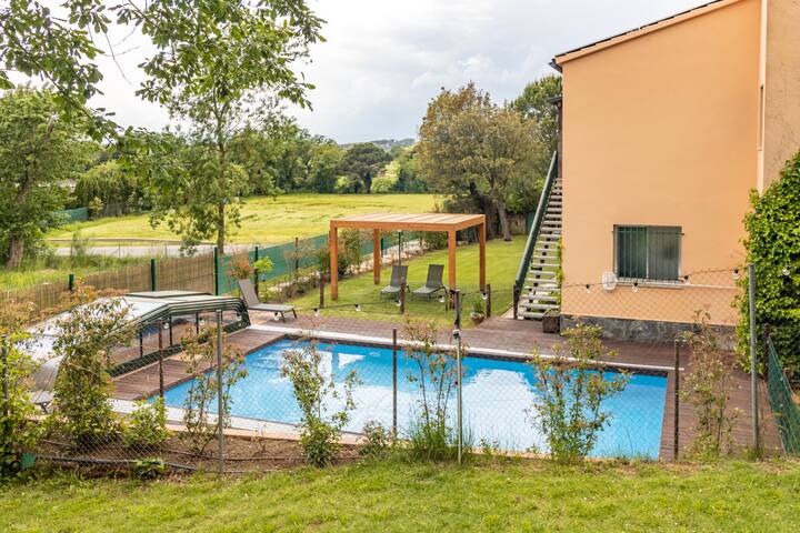 Ca La Iaia – House with pool and garden gallery image 2