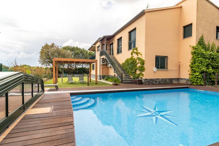 Ca La Iaia – House with pool and garden