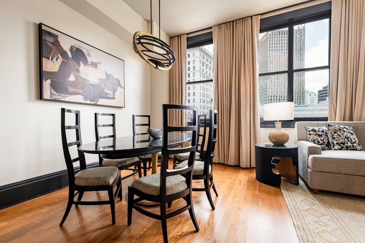 2BR Great View by French Quarter | The Mayfair gallery image 3