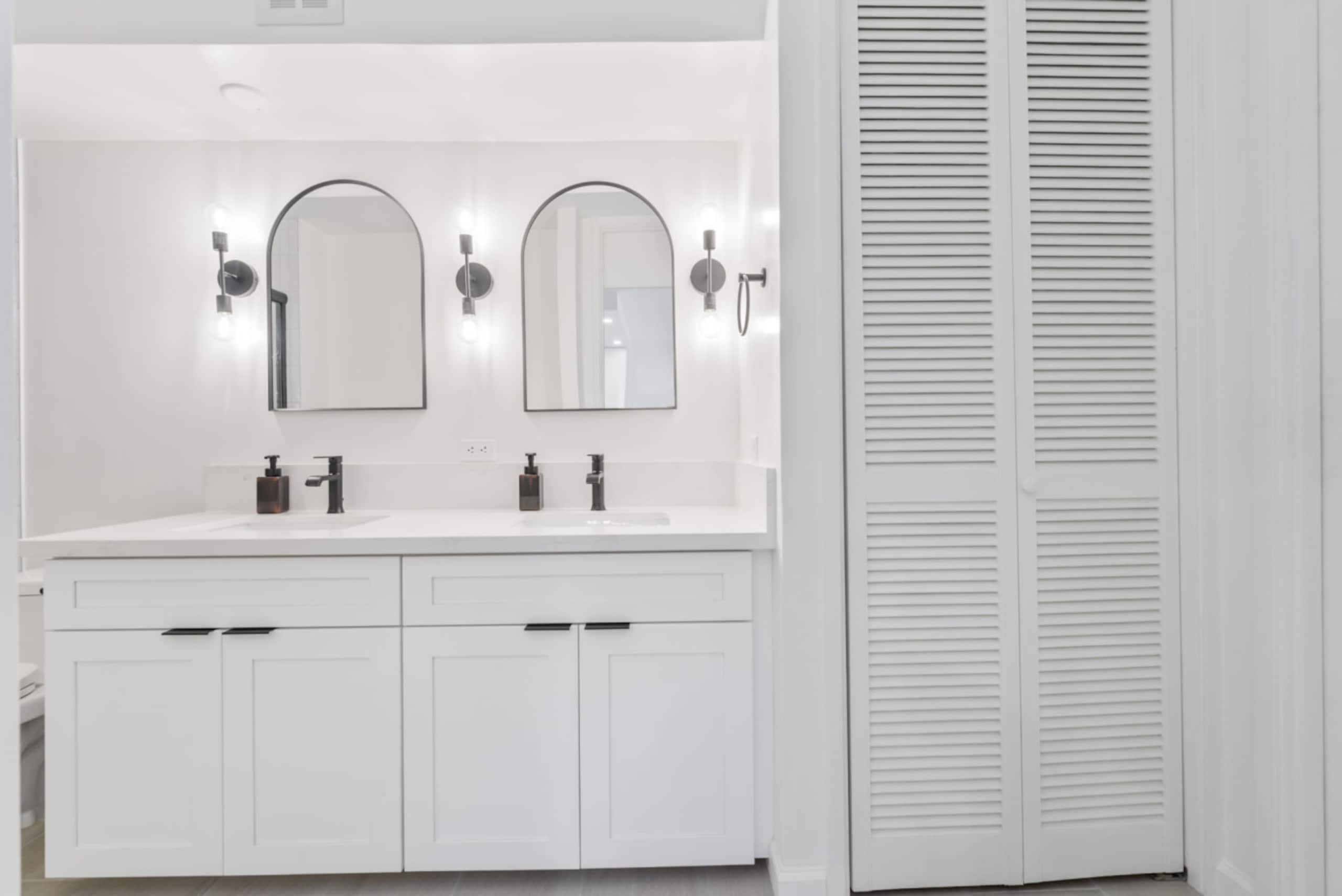 *Oceanfront Renovated Getaway in Waikiki - Image 21
