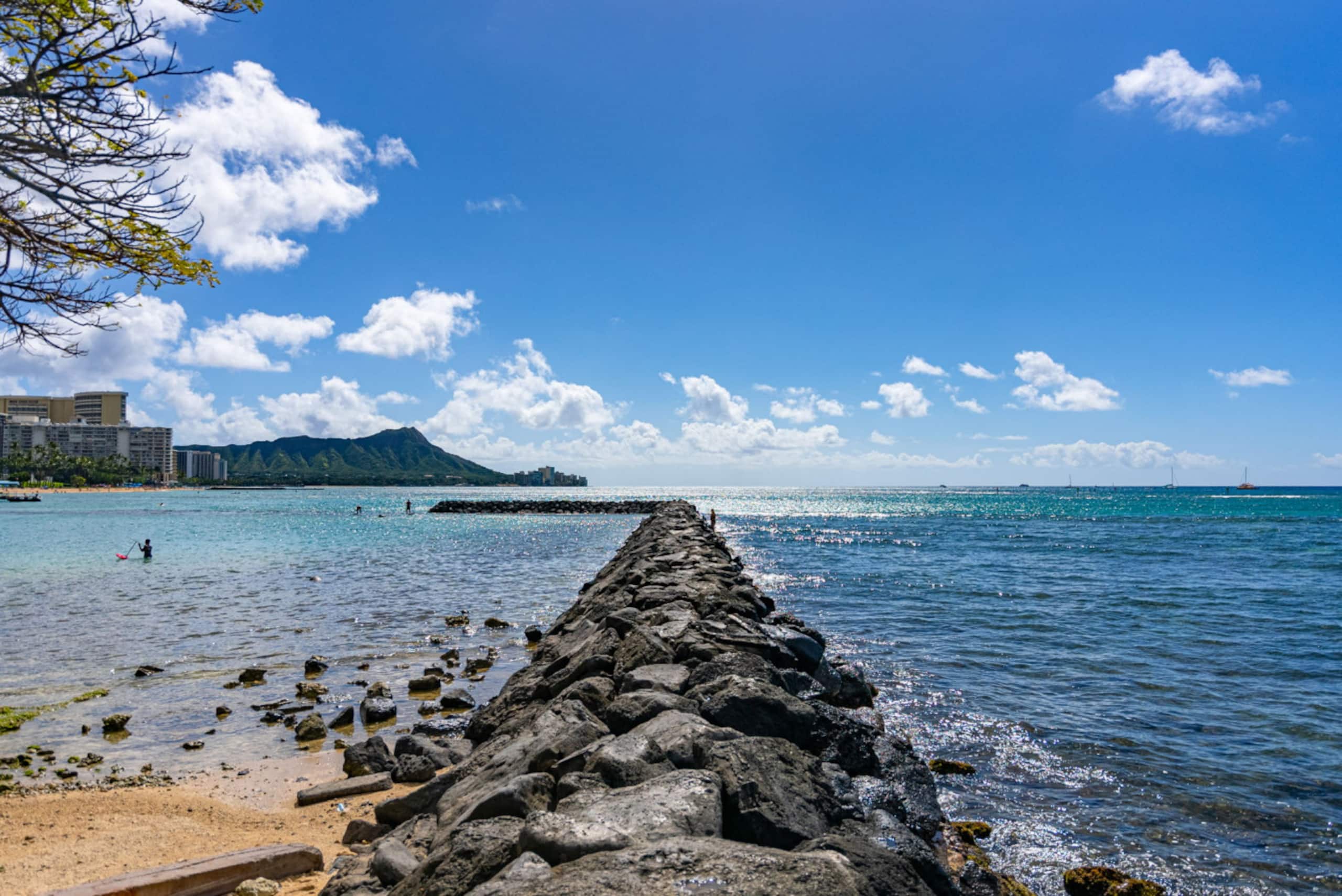*Oceanfront Renovated Getaway in Waikiki - Image 56