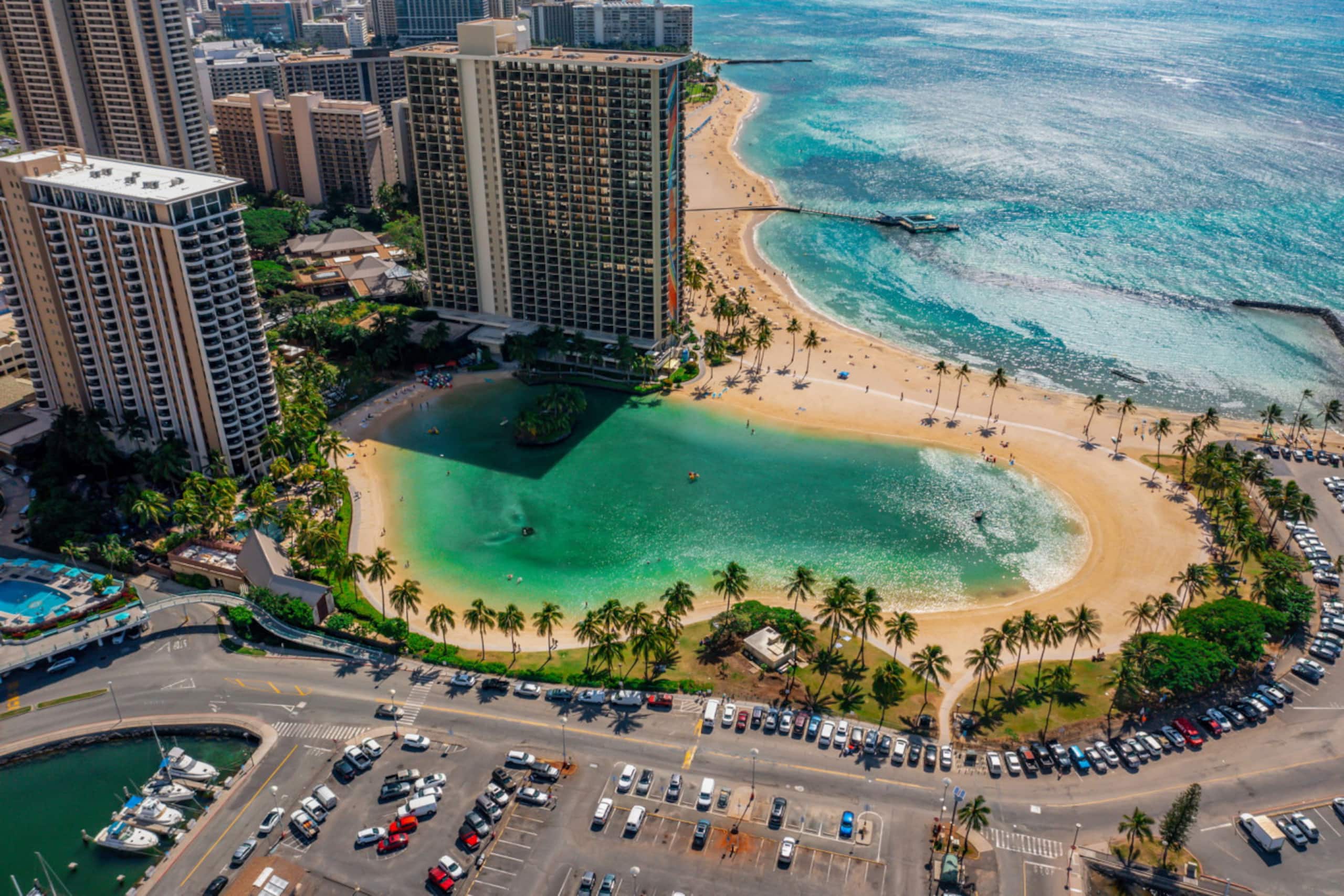*Oceanfront Renovated Getaway in Waikiki - Image 40