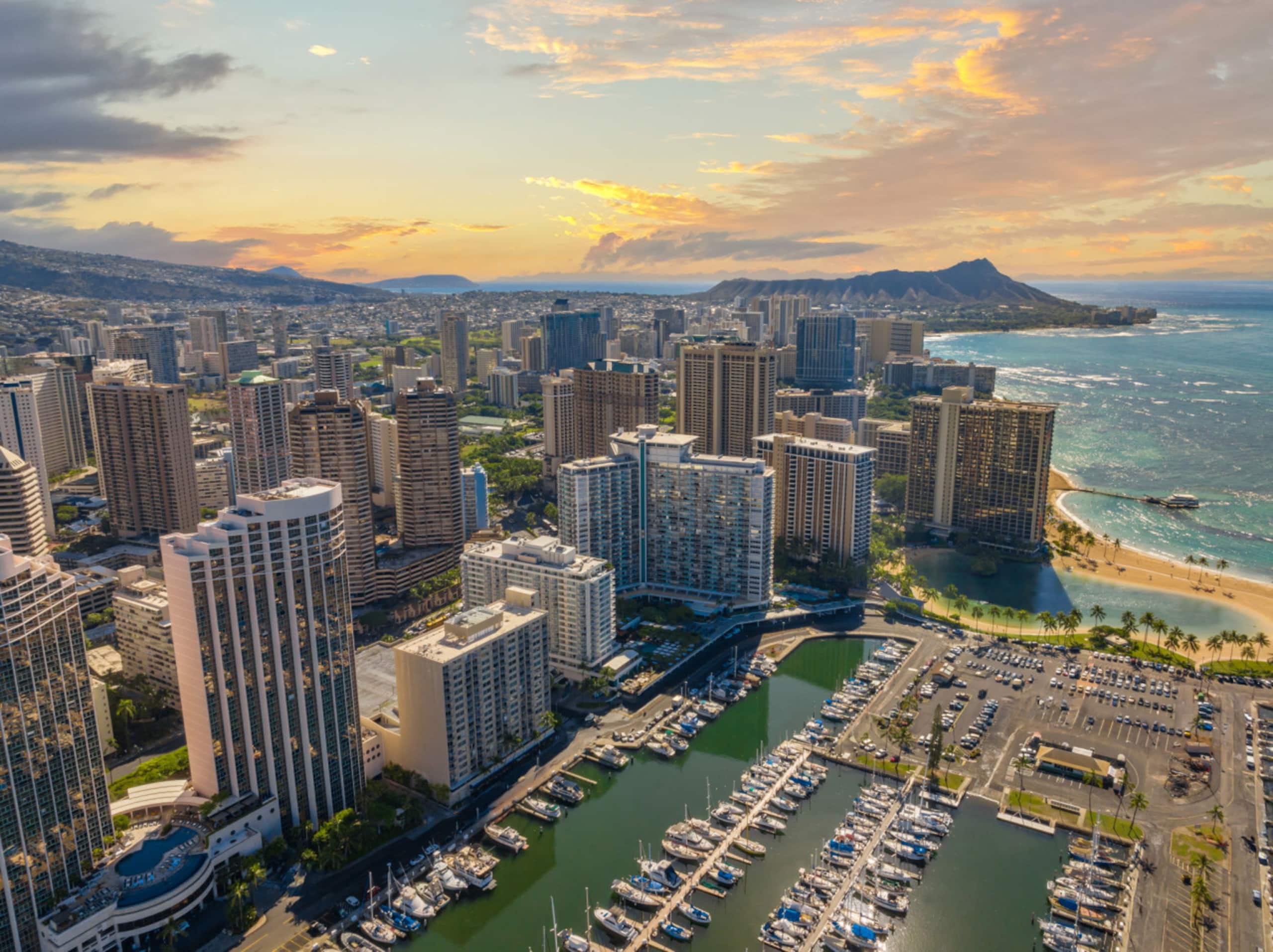 *Oceanfront Renovated Getaway in Waikiki - Image 47