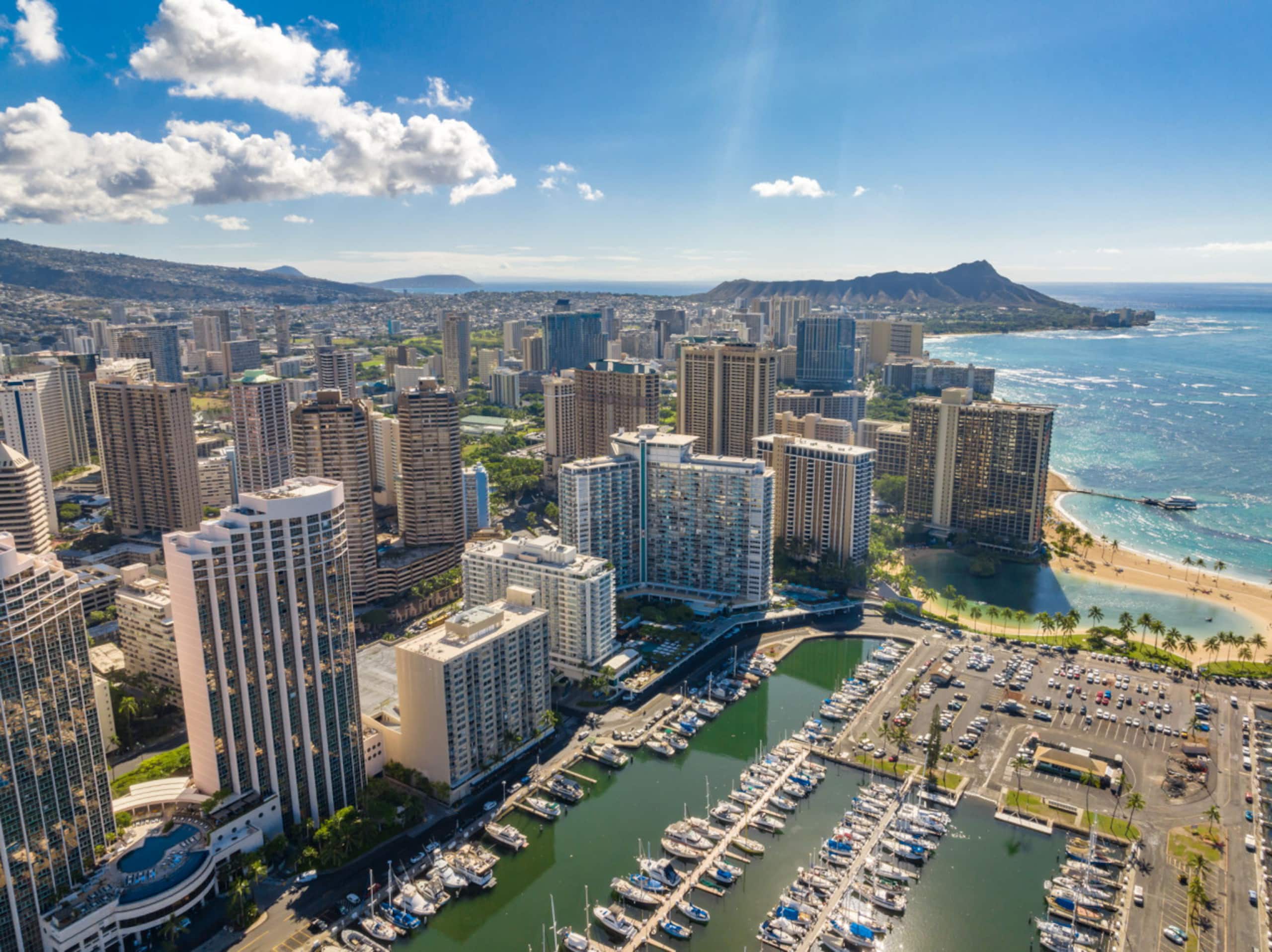 *Oceanfront Renovated Getaway in Waikiki - Image 39