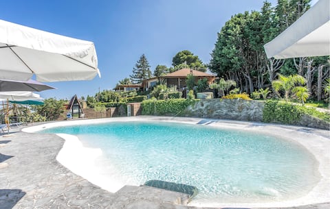 Amazing home in Piedmont Etneo