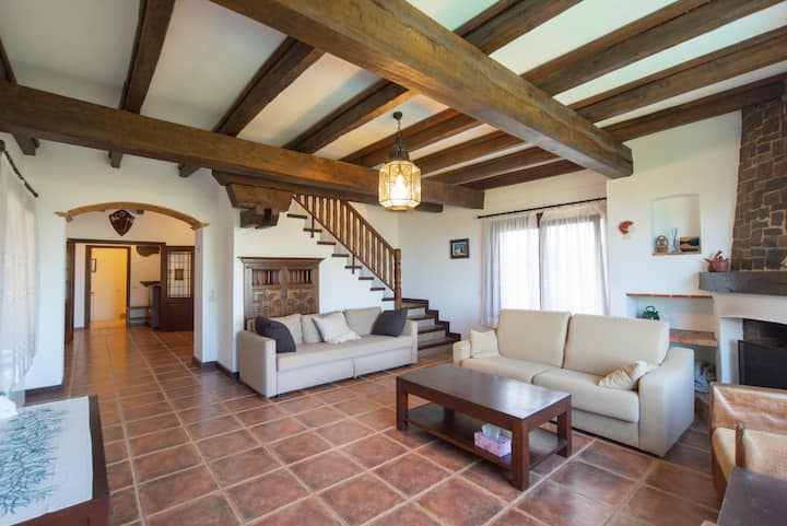 Luxury House With Saltwater Pool In Torrevalentina - Costa Brava