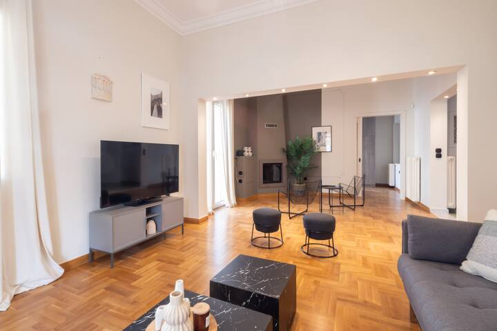 Acropolis View 3-Bdrm w/Rooftop Garden & Jacuzzi gallery image 5