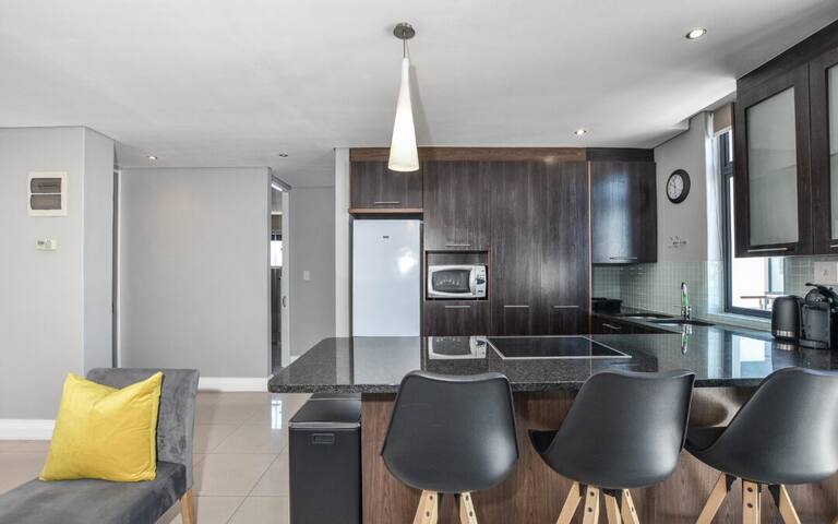 Lovely 2 Bedroom at Eden on the Bay gallery image 5