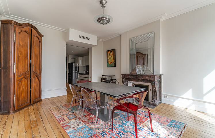 Luxury apartment with view Garonne gallery image 4