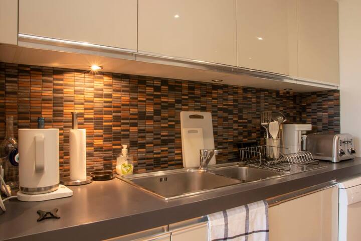 Luxury apartment with view Garonne gallery image 5