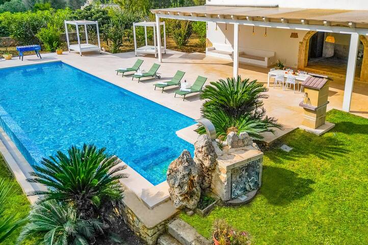 Villa Gavida by Villa Plus gallery image 2